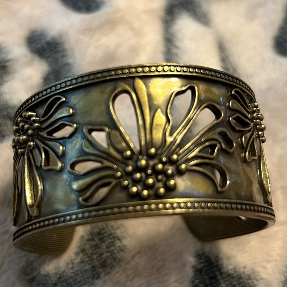 Artisan Cuff with Floral Design - Picture 6 of 7